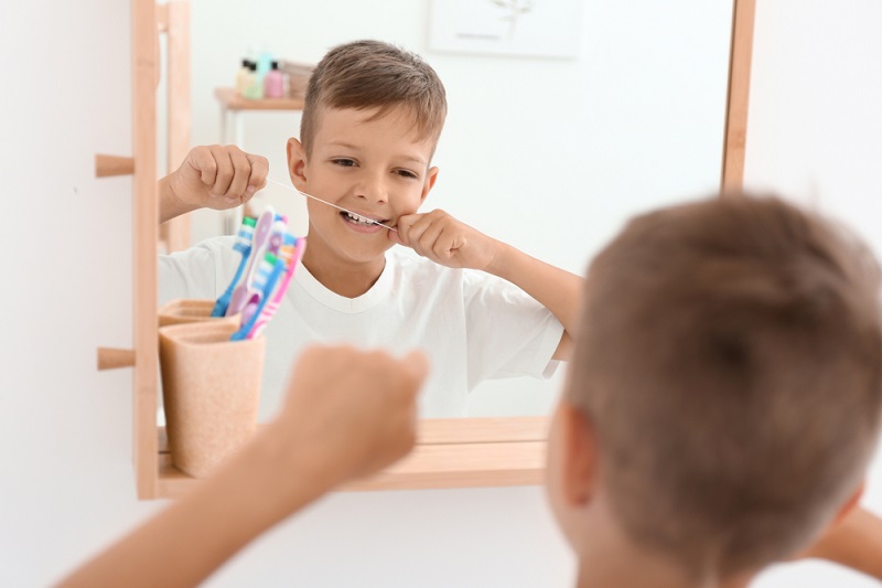 Four Reasons Why You Should Floss Every Day